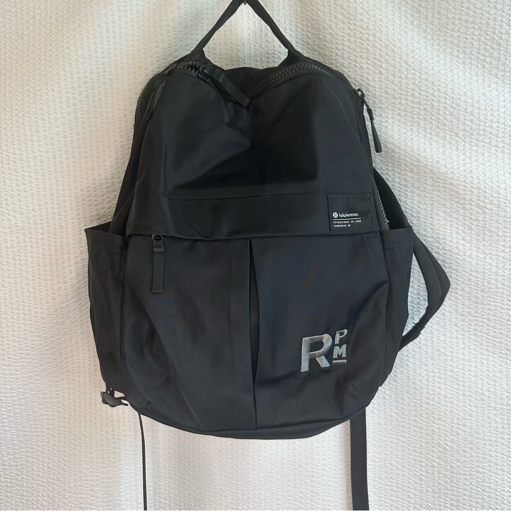 Lululemon Everyday Black Backpack 2.0 NWOT